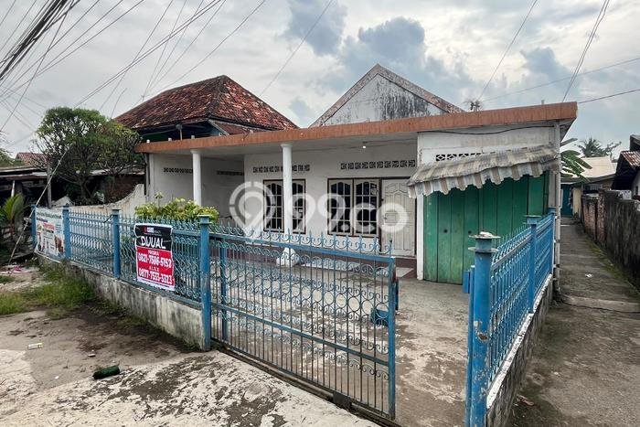 LIMITED OFFER! Rumah Premium di Plaju, Luas 320m2m² LB 160m2m² LIMITED OFFER! Rumah Premium di Plaju, Luas 320m2m² LB 160m2m²