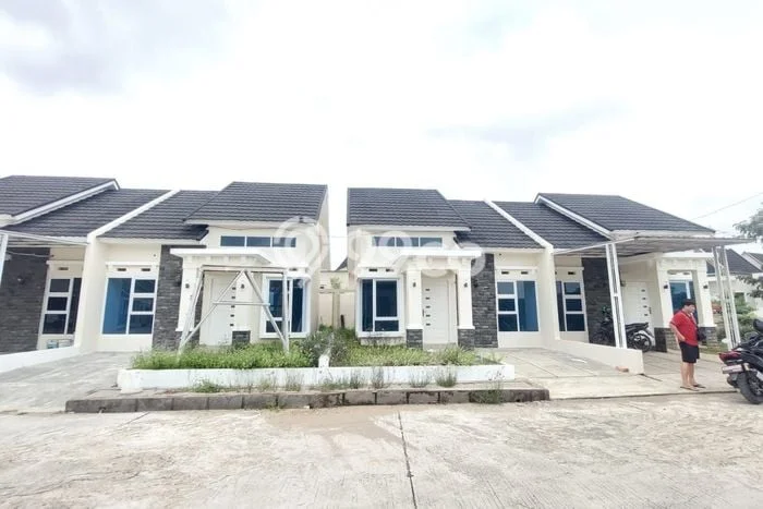 SPECIAL LISTING! Rumah area Alang Alang Lebar, 1 KM, Dekat Fasilitas, LT 98m² Bangunan 48m² SPECIAL LISTING! Rumah area Alang Alang Lebar, 1 KM, Dekat Fasilitas, LT 98m² Bangunan 48m²