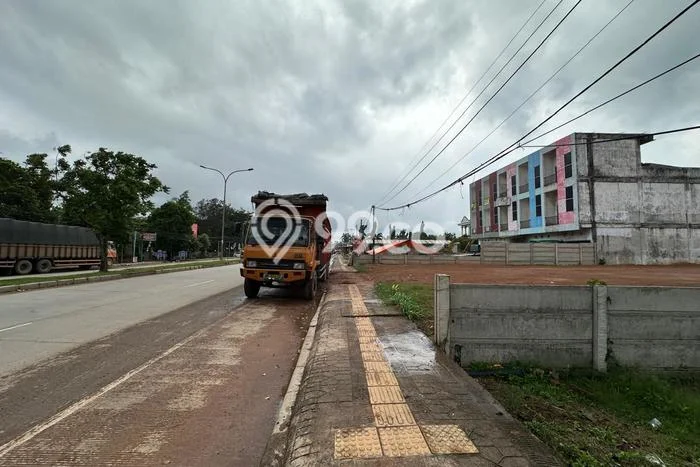 Tanah Strategis di Alang Alang Lebar, Luas 1200m2m², Disewakan Tanah Strategis di Alang Alang Lebar, Luas 1200m2m², Disewakan