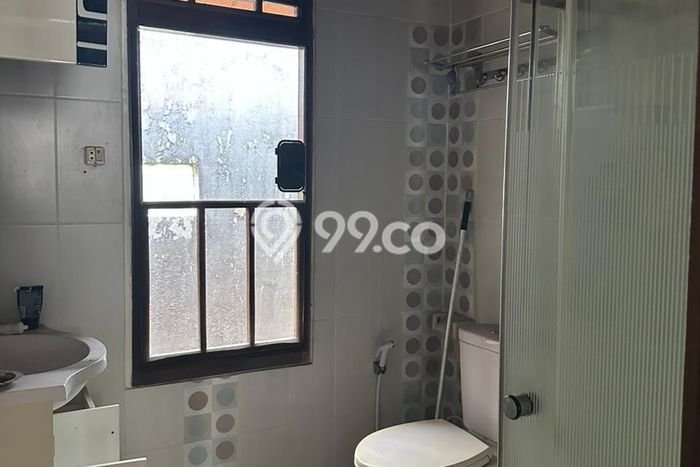 Hunian Mewah Dijual LT 180m2 di Ciracas, Jakarta Timur Hunian Mewah Dijual LT 180m2 di Ciracas, Jakarta Timur