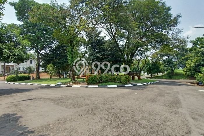 Hunian Mewah LB 300m2 Siap Pakai Desain Elegan di Legenda Wisata, Bogor Hunian Mewah LB 300m2 Siap Pakai Desain Elegan di Legenda Wisata, Bogor