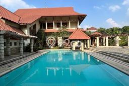 Ready to Use! Luxury House LT 2647m2 Desain Modern di Pondok Indah Ready to Use! Luxury House LT 2647m2 Desain Modern di Pondok Indah