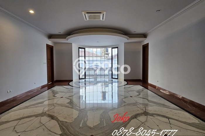 For Sale! Luxury House LT 1050m2 Desain Elegan di Pondok Indah For Sale! Luxury House LT 1050m2 Desain Elegan di Pondok Indah