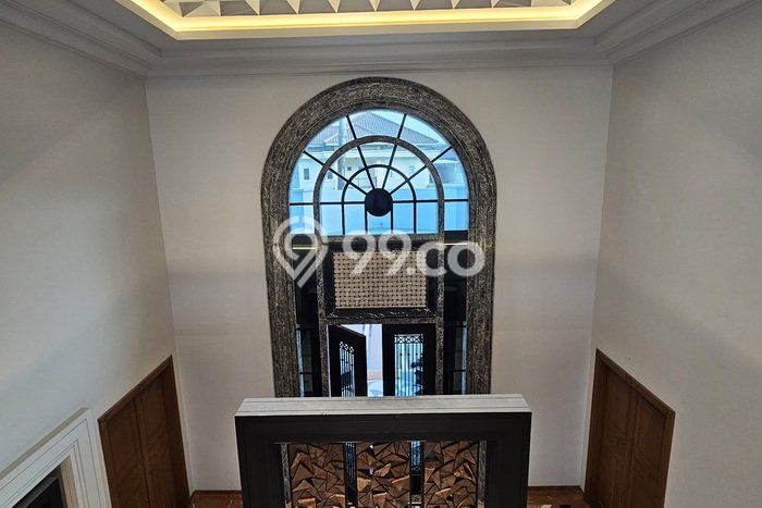 For Sale! Luxury House LT 1050m2 Desain Elegan di Pondok Indah For Sale! Luxury House LT 1050m2 Desain Elegan di Pondok Indah