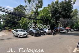 Tanah di Kebayoran Baru, Jakarta Selatan Luas 714m2 Dijual Segera Tanah di Kebayoran Baru, Jakarta Selatan Luas 714m2 Dijual Segera