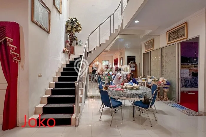 Rumah Kost Dijual di Palmerah, Jakarta Barat dengan 22 Kamar Tidur, 10 Kamar Mandi Rumah Kost Dijual di Palmerah, Jakarta Barat dengan 22 Kamar Tidur, 10 Kamar Mandi