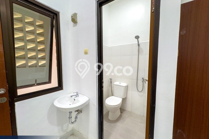 Unit Kost Dijual di Kawasan Matraman Jakarta Timur dengan 25 KT Unit Kost Dijual di Kawasan Matraman Jakarta Timur dengan 25 KT