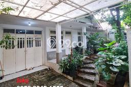 Siap Huni Rumah Mewah 5 Kamar di Kebayoran Baru Dekat ke Mana Saja Siap Huni Rumah Mewah 5 Kamar di Kebayoran Baru Dekat ke Mana Saja