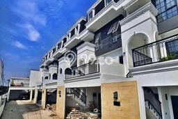 Rumah Elit LB 300m2 Siap Pakai Desain Elegan di Pejaten, Jakarta Selatan Rumah Elit LB 300m2 Siap Pakai Desain Elegan di Pejaten, Jakarta Selatan