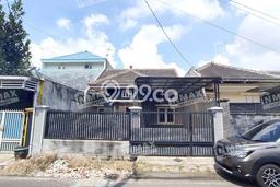 Rumah Luas Asri 3 KT Siap Pakai di Sulfat Malang Rumah Luas Asri 3 KT Siap Pakai di Sulfat Malang
