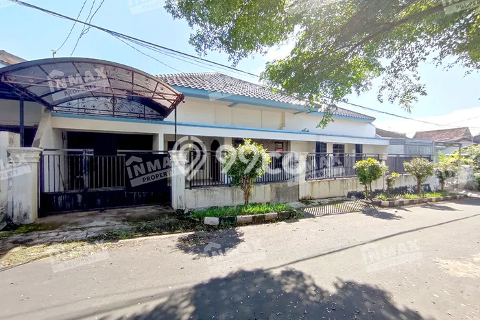 For Sale! Luxury House LT 400m2 Desain Elegan di Tlogomas For Sale! Luxury House LT 400m2 Desain Elegan di Tlogomas