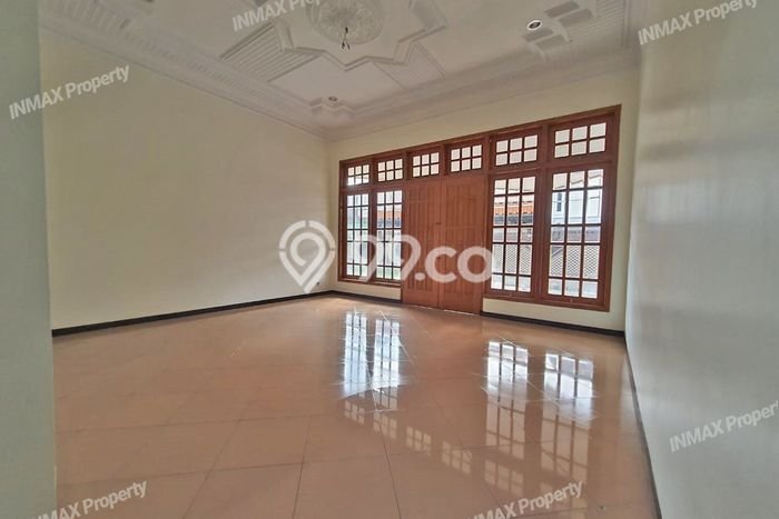 Hunian Mewah LB 535m2 Siap Pakai Desain Elegan di Sumbersari, Malang Hunian Mewah LB 535m2 Siap Pakai Desain Elegan di Sumbersari, Malang