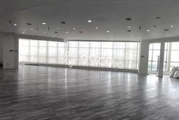 Kantor di Central Park, Luas 330m², Kawasan Strategis, Siap Operasi Kantor di Central Park, Luas 330m², Kawasan Strategis, Siap Operasi
