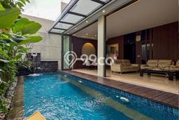 Ready to Use! Luxury House LT 220m2 Desain Elegan di Cipete Ready to Use! Luxury House LT 220m2 Desain Elegan di Cipete