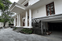 Rumah Mewah LB 880m2 Siap Pakai Desain Elegan di Kemang, Jakarta Selatan Rumah Mewah LB 880m2 Siap Pakai Desain Elegan di Kemang, Jakarta Selatan