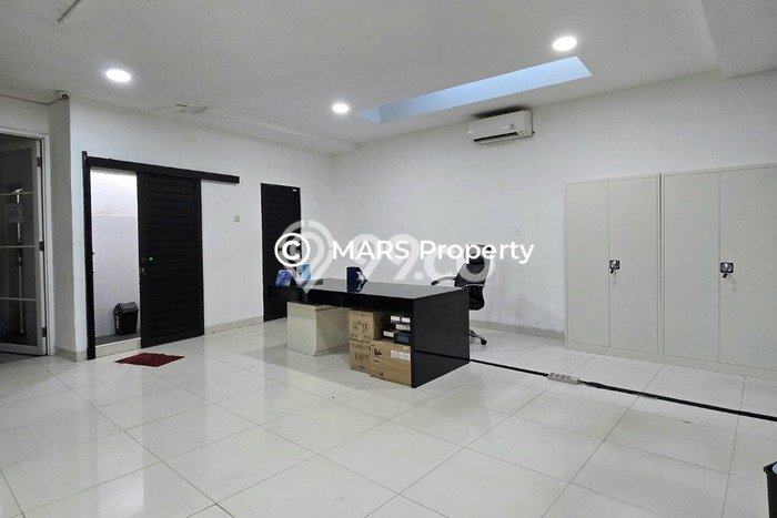 Komersial Bagus LT 1065m2 LB 500m2 Dijual di Kebayoran Baru Jakarta Selatan Komersial Bagus LT 1065m2 LB 500m2 Dijual di Kebayoran Baru Jakarta Selatan