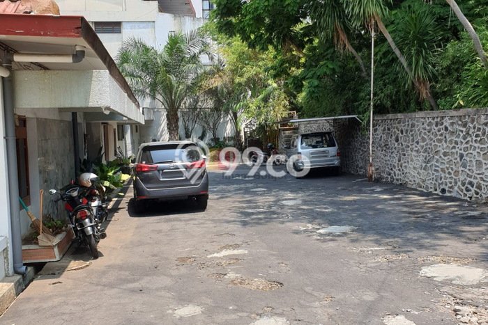 Lokasi terbaik! Rumah siap huni disewakan di Semarang Selatan LB 600m2 Lokasi terbaik! Rumah siap huni disewakan di Semarang Selatan LB 600m2