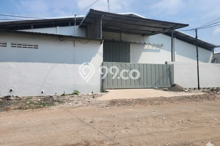 Unit Gudang Disewakan di Genuksari di Area Ramai & Strategis Unit Gudang Disewakan di Genuksari di Area Ramai & Strategis
