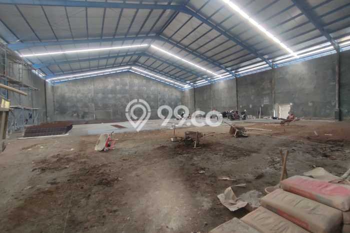Unit Gudang Disewa Lokasi Ngaliyan, Semarang Spesifikasi Luas Bangunan 964m2 Unit Gudang Disewa Lokasi Ngaliyan, Semarang Spesifikasi Luas Bangunan 964m2