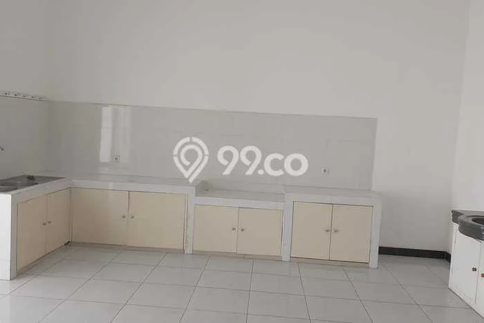 Lokasi terbaik! Rumah siap pakai disewakan di Semarang Barat LB 210m2 Lokasi terbaik! Rumah siap pakai disewakan di Semarang Barat LB 210m2