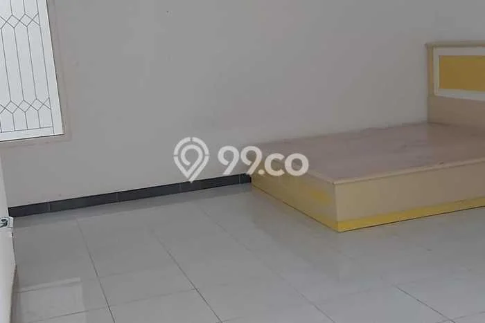 Lokasi terbaik! Rumah siap pakai disewakan di Semarang Barat LB 210m2 Lokasi terbaik! Rumah siap pakai disewakan di Semarang Barat LB 210m2