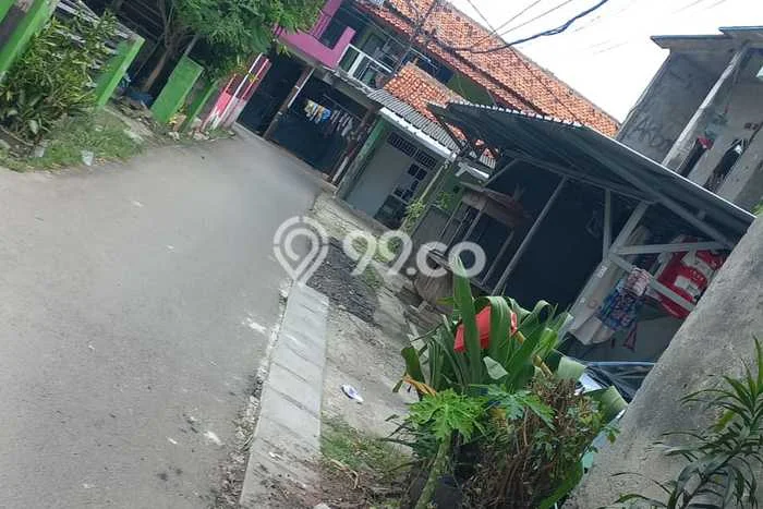 Unit Kost Dijual di Pondok Aren dengan 22 Kamar Tidur & Luas Bangunan 200m2 Unit Kost Dijual di Pondok Aren dengan 22 Kamar Tidur & Luas Bangunan 200m2