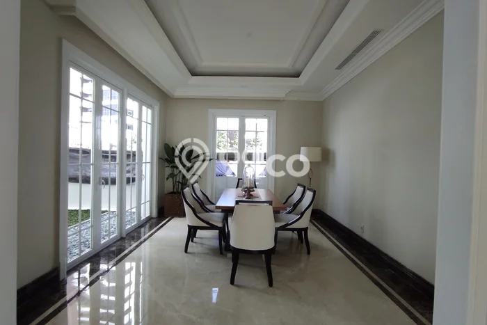 For Sale! Luxury House LT 269m2 Desain Modern di Gandaria For Sale! Luxury House LT 269m2 Desain Modern di Gandaria