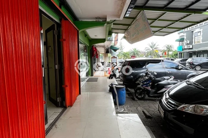 Unit Ruko Disewakan di Kota Wisata di Area Ramai & Strategis Unit Ruko Disewakan di Kota Wisata di Area Ramai & Strategis