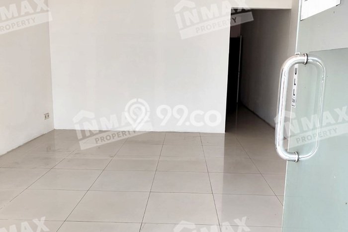 Ruko untuk disewa di Blimbing punya LT 80m2 & LB 204m2 harga sewa kompetitif Ruko untuk disewa di Blimbing punya LT 80m2 & LB 204m2 harga sewa kompetitif