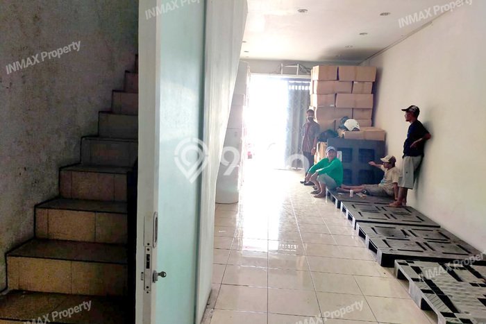 Unit Ruko Dijual di Malang LT 66m2 & LB 100m2 Unit Ruko Dijual di Malang LT 66m2 & LB 100m2