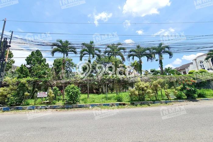 HUNIAN IMPIAN! Rumah area Tidar, 4 KT, Free Macet, Luas 1207m2m² LB 400m2m² HUNIAN IMPIAN! Rumah area Tidar, 4 KT, Free Macet, Luas 1207m2m² LB 400m2m²