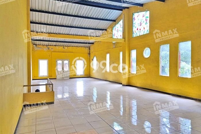 For Rent Ruko Premium Kawasan Klojen, Luas 400m2m², Pusat Komersial For Rent Ruko Premium Kawasan Klojen, Luas 400m2m², Pusat Komersial