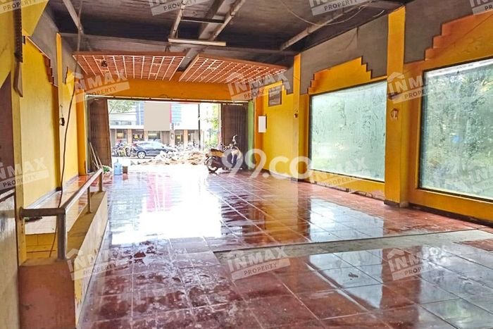 For Rent Ruko Premium Kawasan Klojen, Luas 400m2m², Pusat Komersial For Rent Ruko Premium Kawasan Klojen, Luas 400m2m², Pusat Komersial