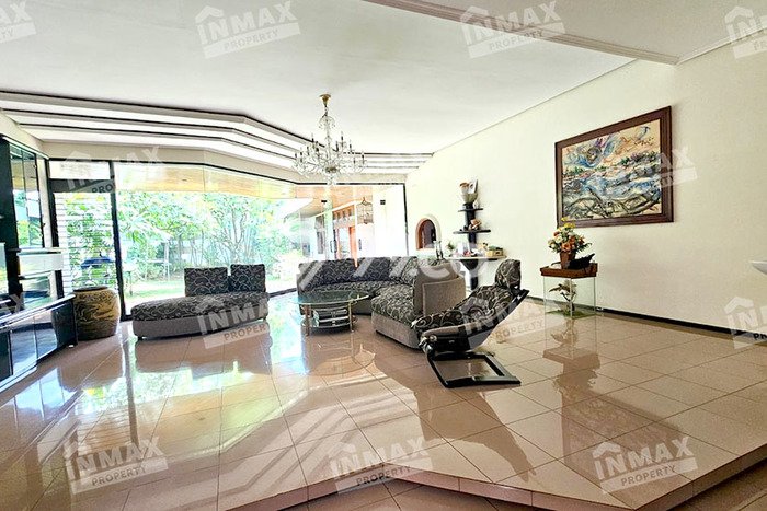 Dijual Hunian Mewah dengan Fasilitas Sekitar Komplit di Klojen, Malang Dijual Hunian Mewah dengan Fasilitas Sekitar Komplit di Klojen, Malang