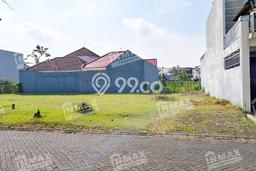 Lahan Dijual Lokasi Strategis di Malang dengan Luas 300m2 Lahan Dijual Lokasi Strategis di Malang dengan Luas 300m2