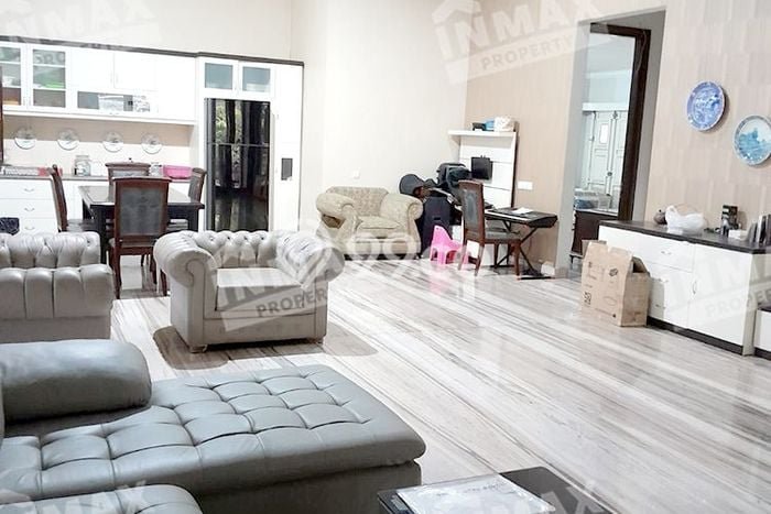 Hunian Eksklusif Siap Huni LT 928m2 di Klojen, Malang Hunian Eksklusif Siap Huni LT 928m2 di Klojen, Malang