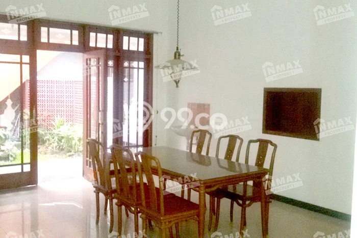 UNIT SPESIAL! Rumah di Tidar, 2 KM, Akses Fasilitas, Luas 302m2m² Bangunan 225m2m² UNIT SPESIAL! Rumah di Tidar, 2 KM, Akses Fasilitas, Luas 302m2m² Bangunan 225m2m²
