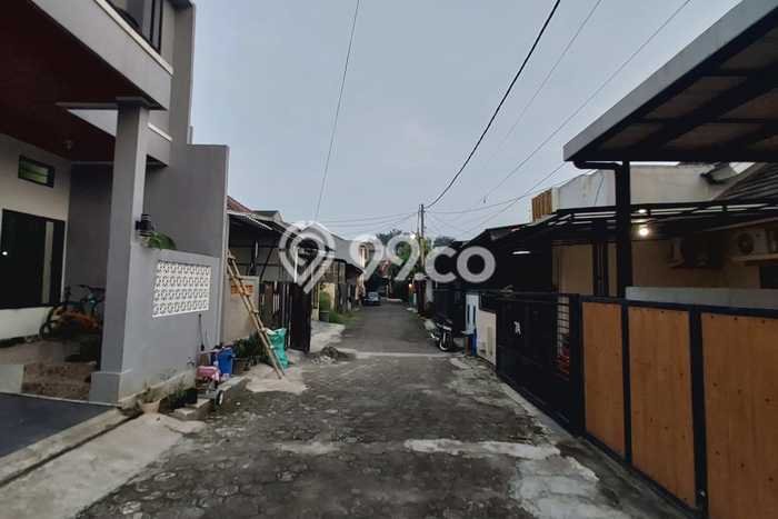 Jual Rumah Bagus Siap Huni LB 140m2 di Cilodong, Depok Jual Rumah Bagus Siap Huni LB 140m2 di Cilodong, Depok