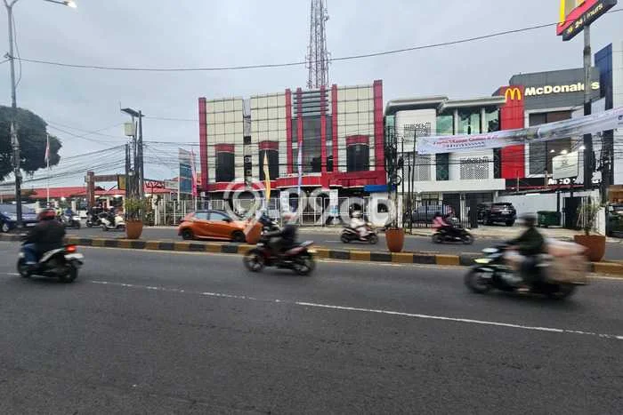 Dijual Kantor di Ciputat Tangerang Selatan LT 447m2 / LB 741m2 Dijual Kantor di Ciputat Tangerang Selatan LT 447m2 / LB 741m2