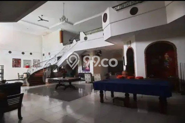 Dijual Rumah Luas Elegan Dengan View Cantik di Ragunan, Jakarta Selatan Dijual Rumah Luas Elegan Dengan View Cantik di Ragunan, Jakarta Selatan