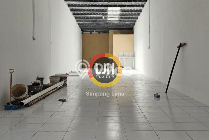 Ruko Disewa di Semarang dengan LB 100m2 Area Komersial Ramai Ruko Disewa di Semarang dengan LB 100m2 Area Komersial Ramai