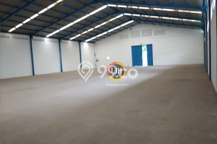 Gudang untuk disewa di Ngaliyan punya LT 1760m2 & LB 1400m2 harga sewa kompetitif Gudang untuk disewa di Ngaliyan punya LT 1760m2 & LB 1400m2 harga sewa kompetitif