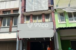 Ruko Dijual di Tangerang Selatan LT 54m2 & LB 110m2 Lokasi Terbaik! Ruko Dijual di Tangerang Selatan LT 54m2 & LB 110m2 Lokasi Terbaik!