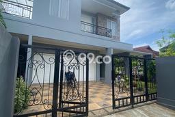Rumah Elit LB 550m2 Siap Huni Desain Elegan di Cinere, Jakarta Selatan Rumah Elit LB 550m2 Siap Huni Desain Elegan di Cinere, Jakarta Selatan