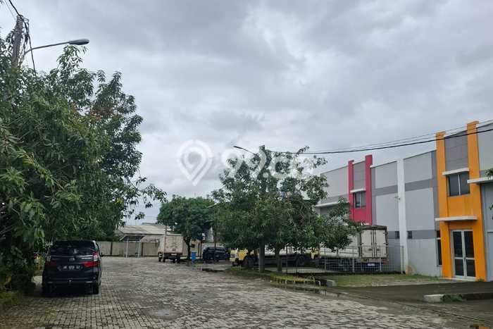 Untuk Disewa Gudang di Karawang Timur Karawang LT 548m2, LB 396m2 Untuk Disewa Gudang di Karawang Timur Karawang LT 548m2, LB 396m2