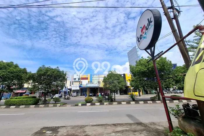 Disewakan Ruko di Karawang Barat Karawang LT 180m2, LB 180m2 Disewakan Ruko di Karawang Barat Karawang LT 180m2, LB 180m2
