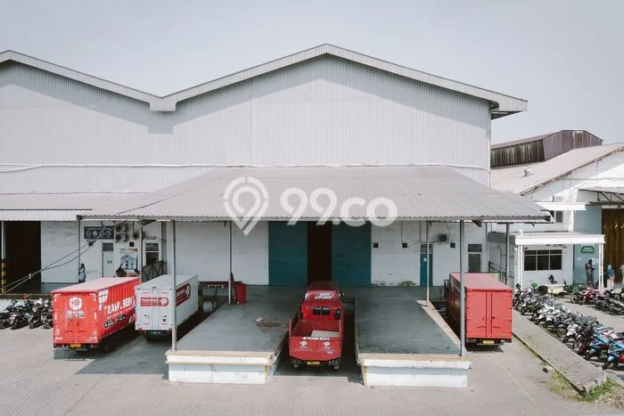 Gudang disewakan lokasi strategis Ciracas Jakarta Timur 1818m2 Gudang disewakan lokasi strategis Ciracas Jakarta Timur 1818m2