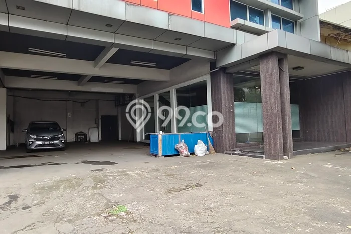 Kantor disewakan di Pancoran Jakarta Selatan dengan luas bangunan 1200m2 Kantor disewakan di Pancoran Jakarta Selatan dengan luas bangunan 1200m2