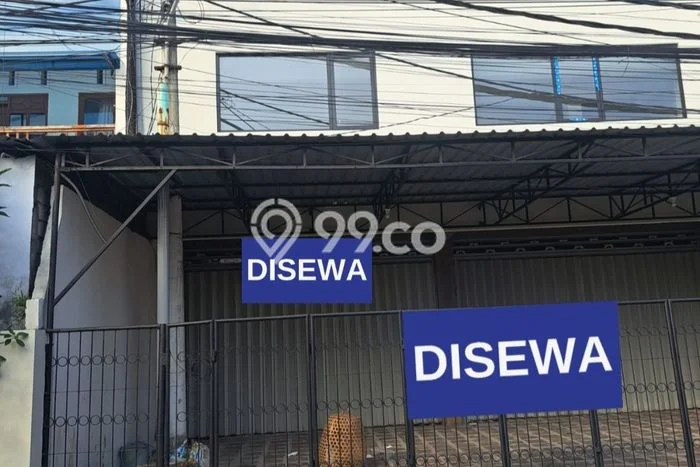 LOKASI PREMIUM! Ruko di Kuta, Luas 550m², Area Berkembang LOKASI PREMIUM! Ruko di Kuta, Luas 550m², Area Berkembang