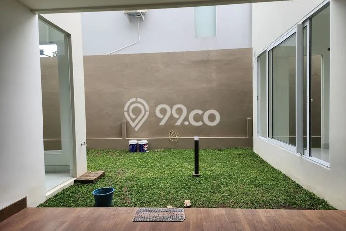 Rumah Mewah LB 330m2 Siap Huni Desain Elegan di Setiabudi, Bandung Rumah Mewah LB 330m2 Siap Huni Desain Elegan di Setiabudi, Bandung